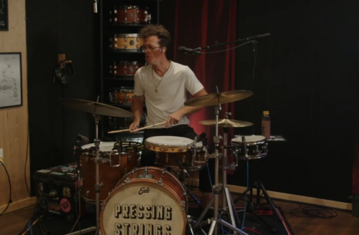 Pressing Strings “Live @ The Lounge” – August 2025